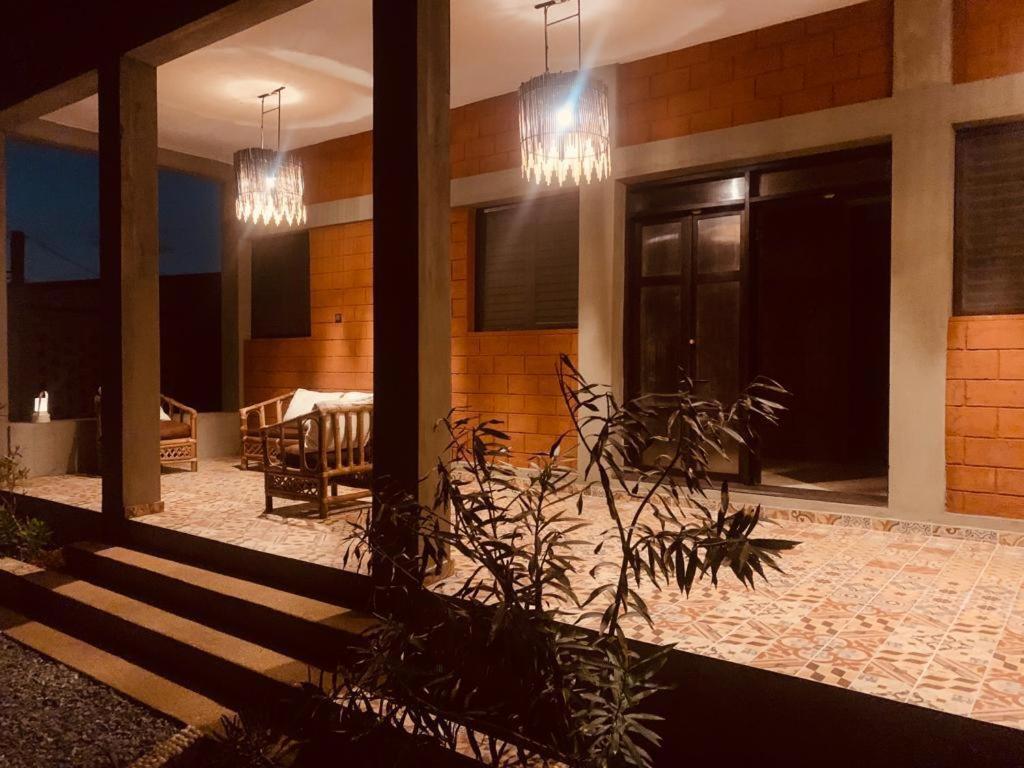 La Maison Bleue Ломе Экстерьер фото